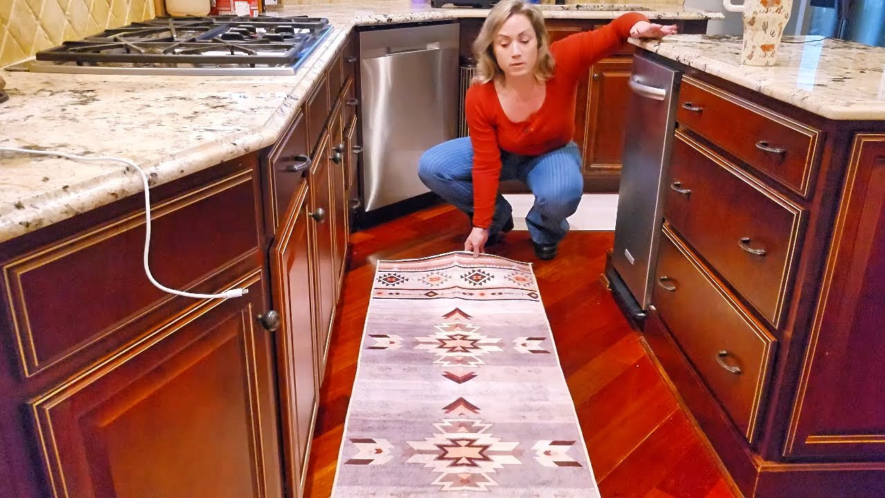 Western Decor Runner Rug - The Perfect Stylish & Washable Solution!