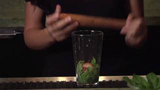 702.tv Mixology: Strawberry Mojito
