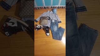 Vintage outfit. iPhone 2G. Old tech music.#truonglab #vintagefashion #outfit #iphone2g #apple