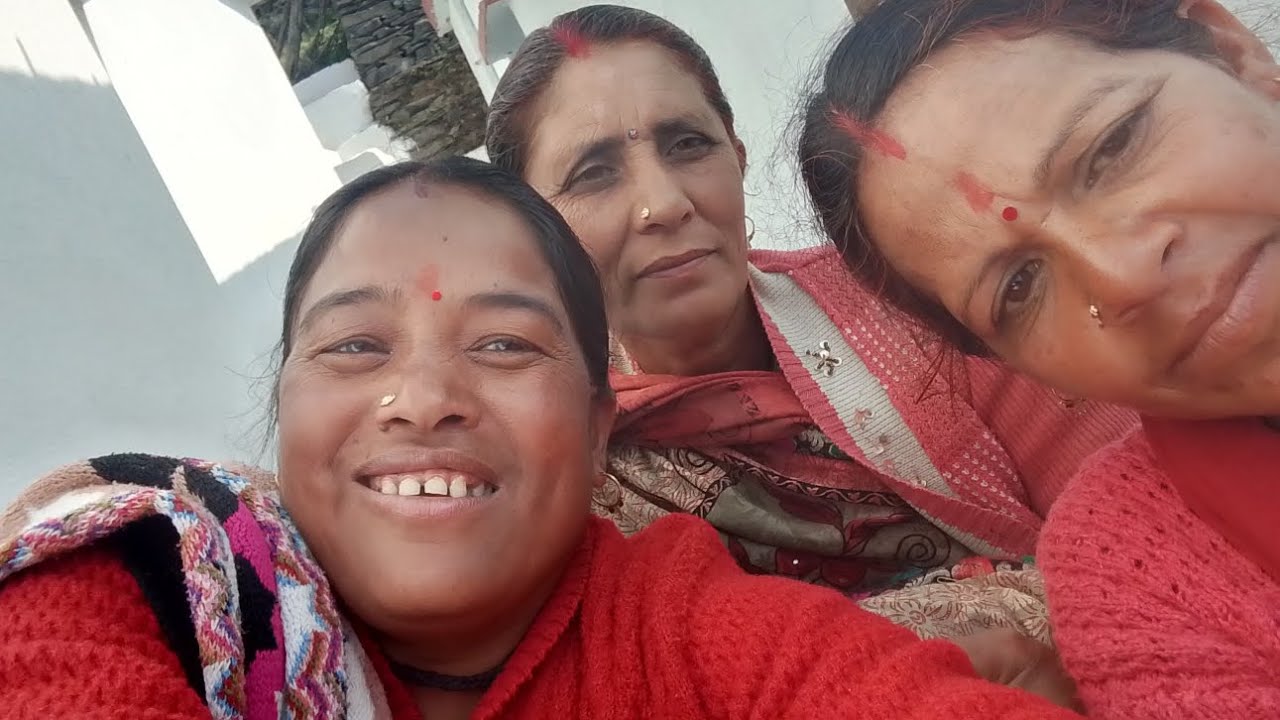 आज गये हम गांव में डाली बनाने के लिए ##uttrakhand pahadi vlogs ##Uk Neelam Rawat 