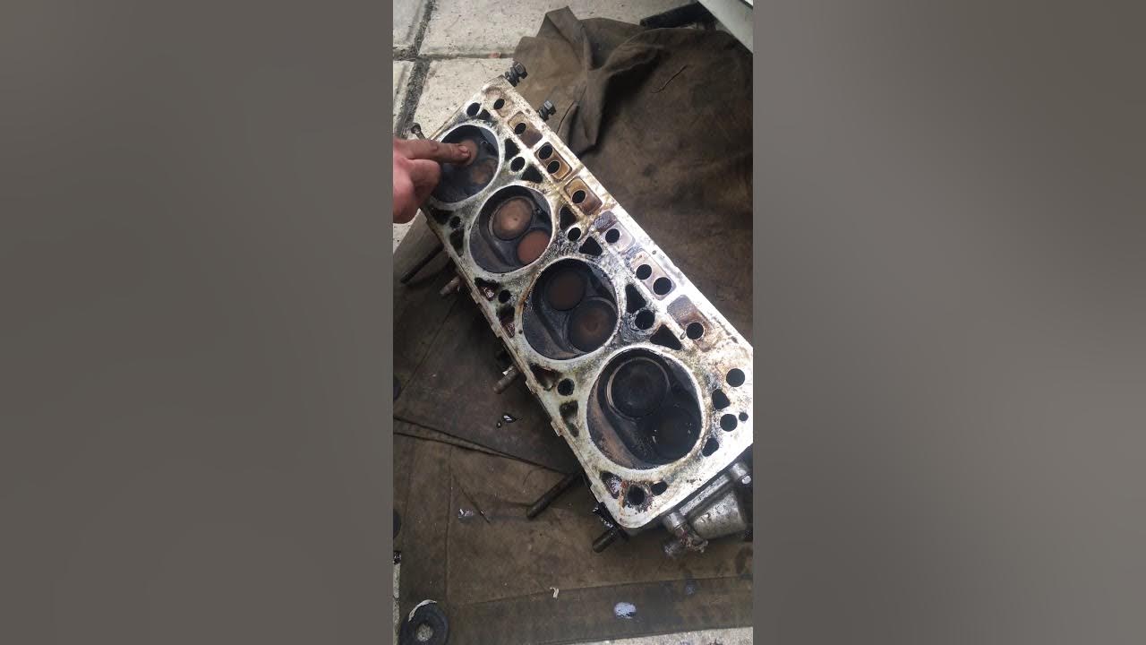 Стук под клапанной крышкой камаз. Стук змз. Стук змз. Клапан двигателя волга 402. Стучит змз 402.