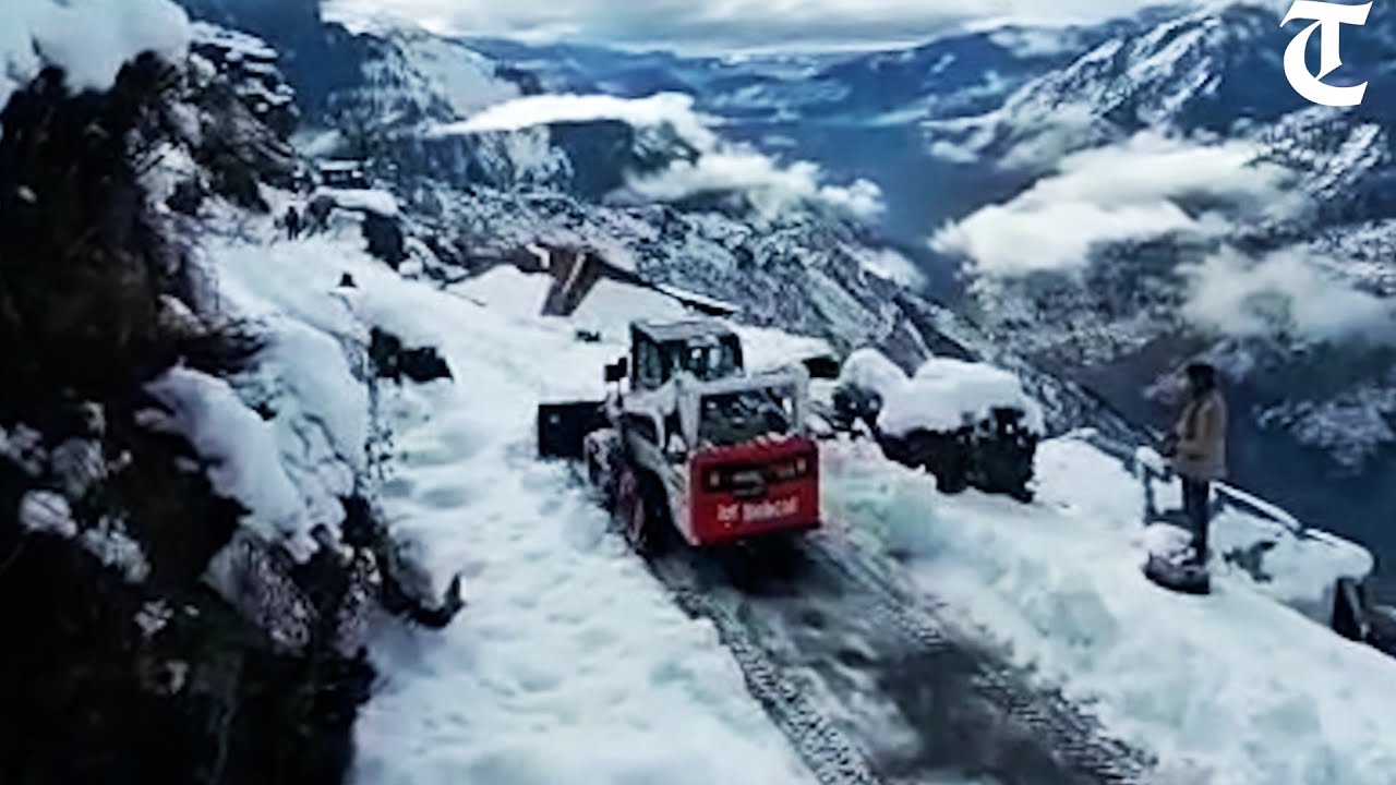 Chamba: The district administration starts snow-clearing operations in Tissa