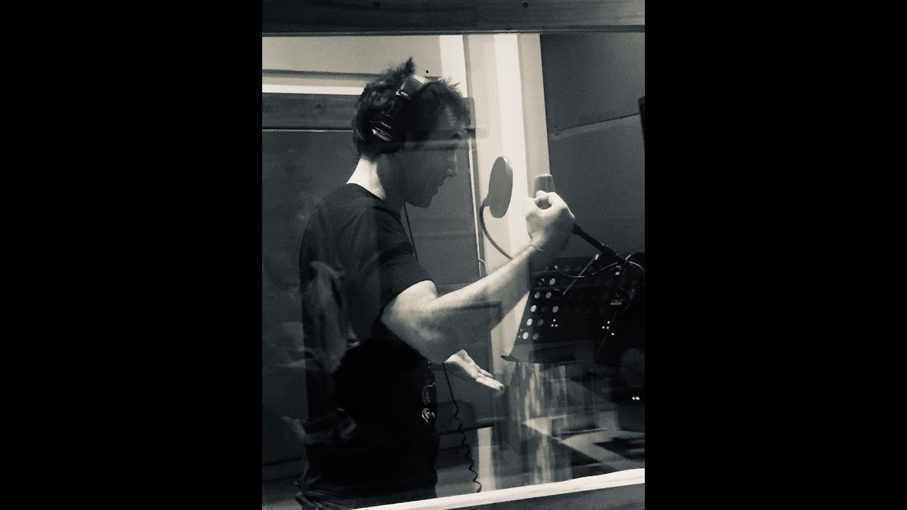 Locutor grabando legales de radio en vivo (2) - AGUSTIN NEGRUSSI