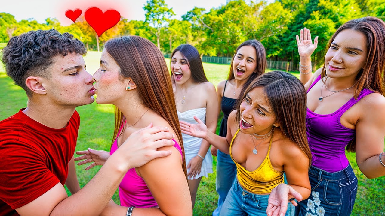 Minha Crush Me Fez Um Pedido Irrecusável*ELA QUIS ME BEIJAR E EU DISSE SIM🥰