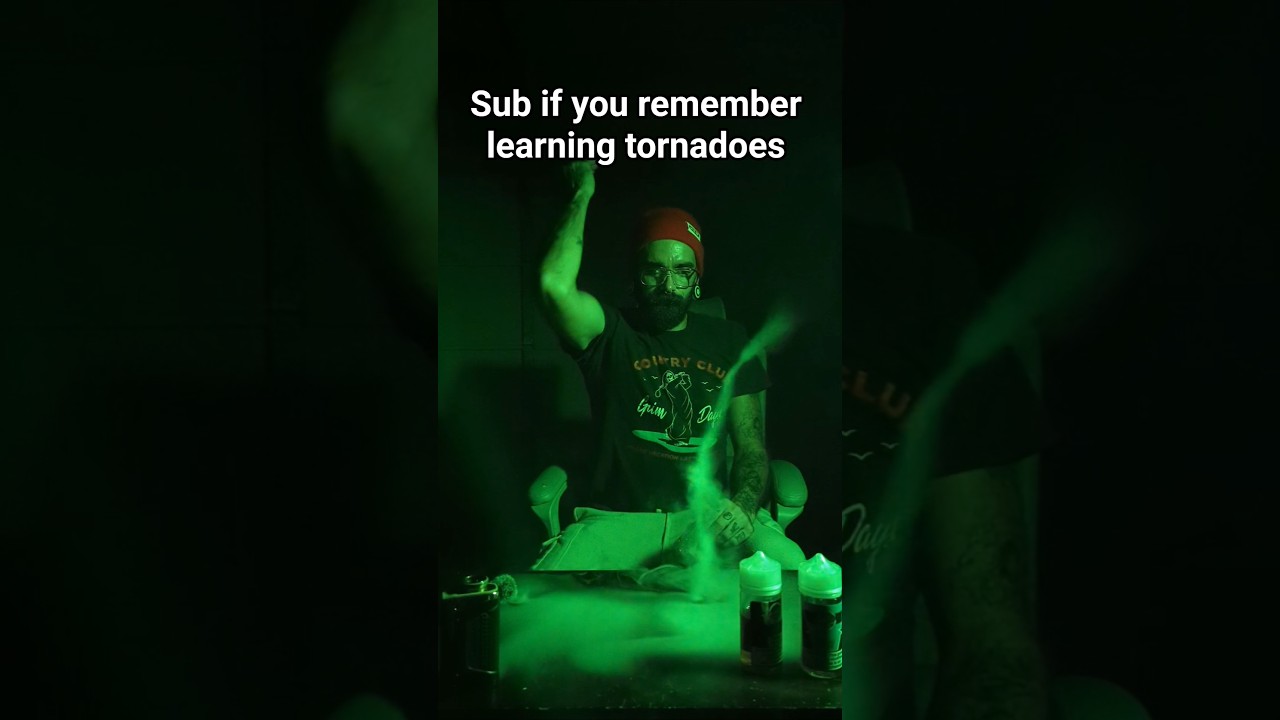 tornado vape trick How To Make A Smoke Tornado main image 1