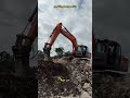آلة تسحق الصخور وكأنها رمل!