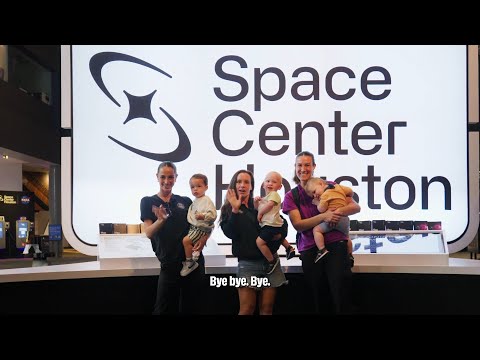 Dash take Houston | Dash moms go to Space Center Houston