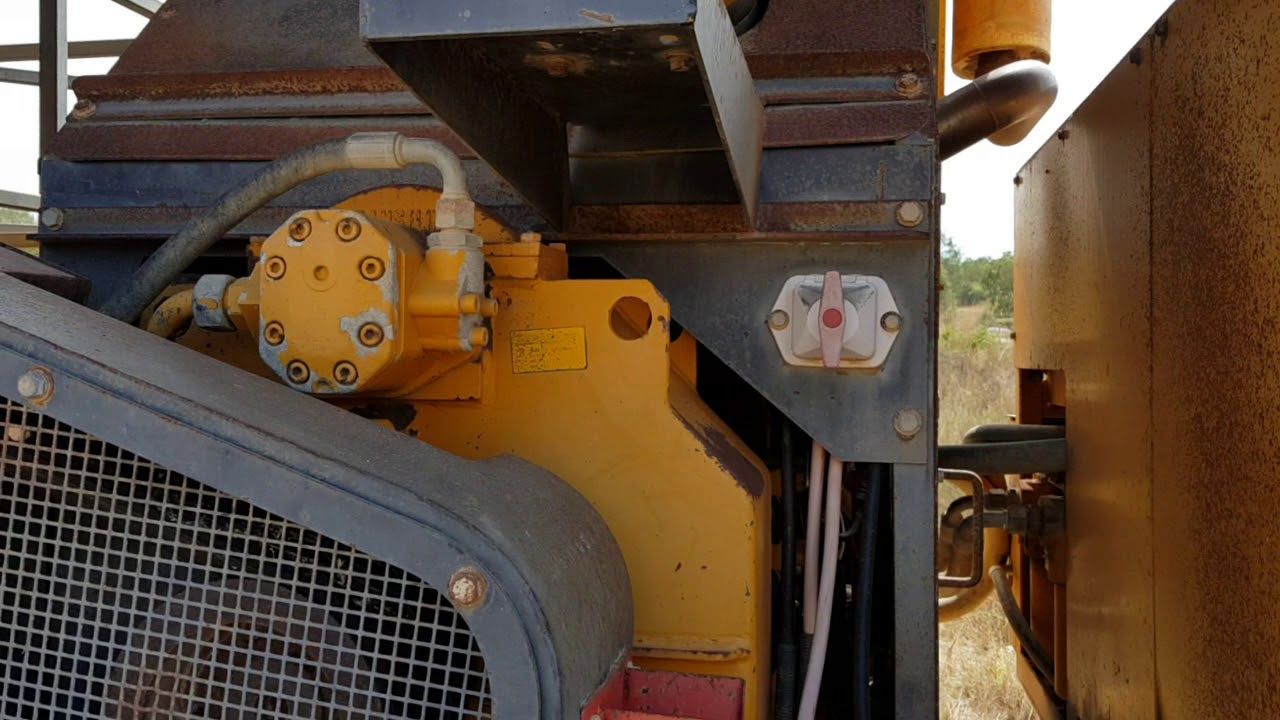 Tesab 623CT Tracked Impact Crusher, 3781hrs