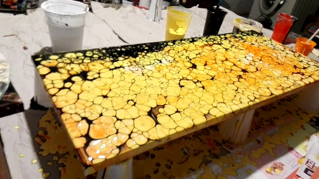 238 - Клетки наверху в жидком искусстве