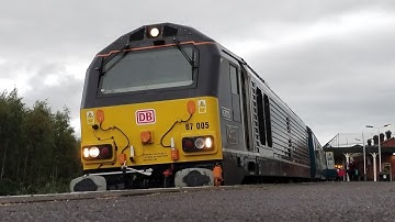 67005 departs Llandudno Junction on a railtour 30/09/23
