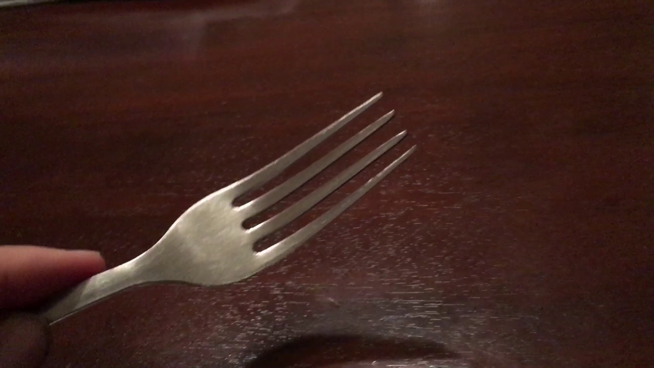 1000 DEGREES RED HOT FORK VS HAND **GONE WRONG**