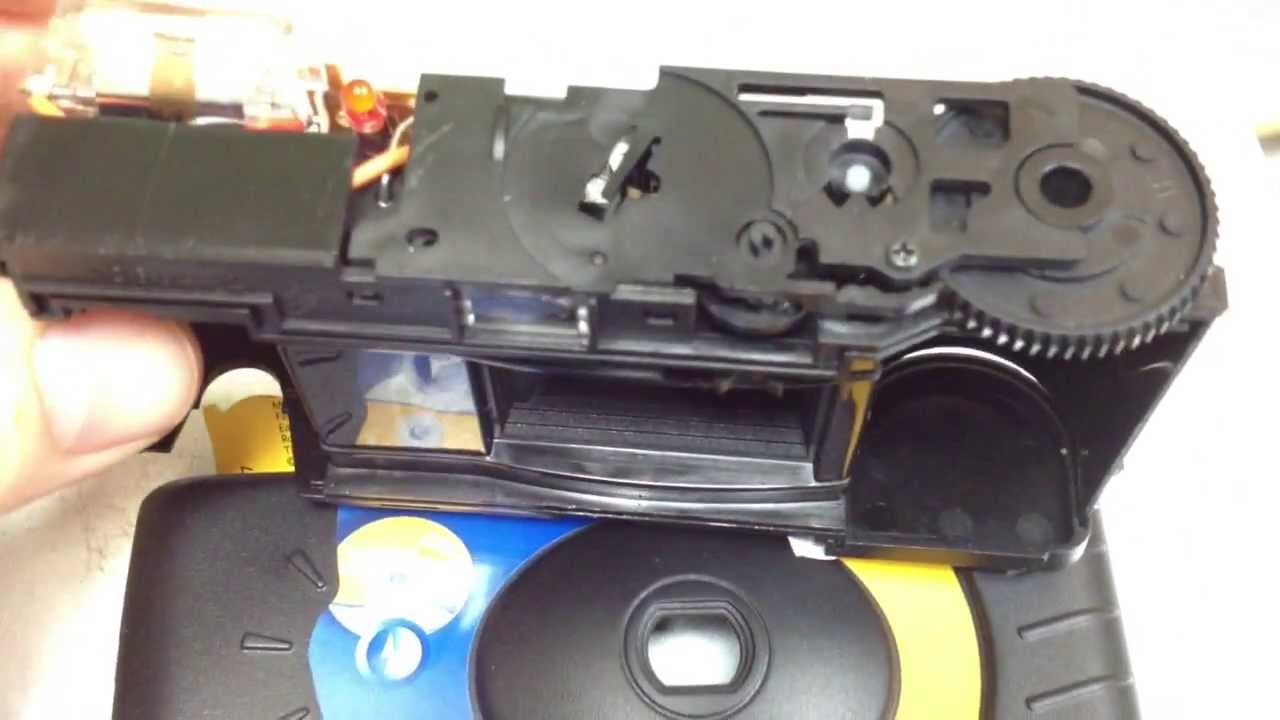 How a Kodak Disposable camera looks inside / Camara Kodak Desechable