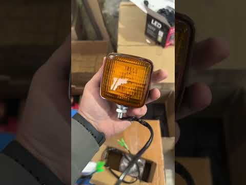 Габарит передній LED 12-24v (82*108*63.5мм) (049) (комплект 2шт), видео 1