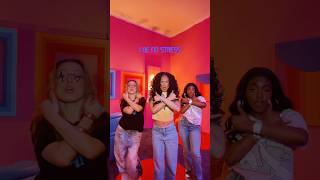 the way ya’ll are eating up the telephone choreo!! 📞✨ keep submitting we’re watching 💙🧡💗✨