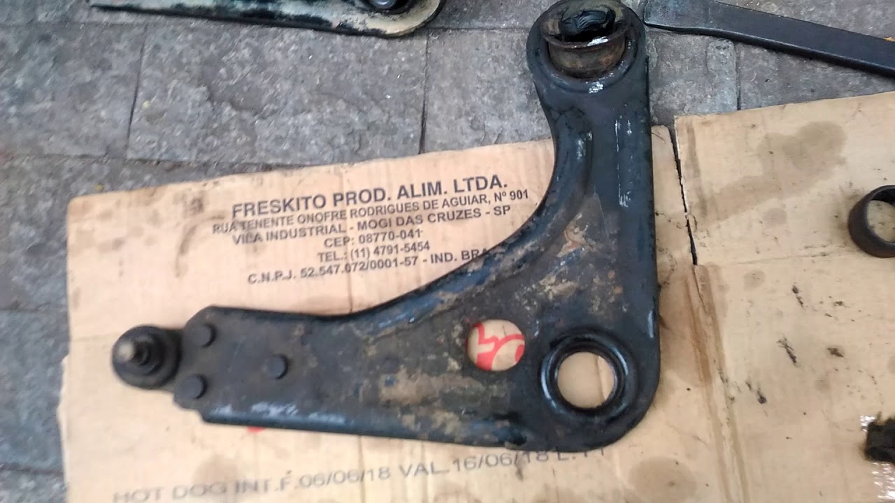 Troca da bucha da bandeja do Ford Ka .