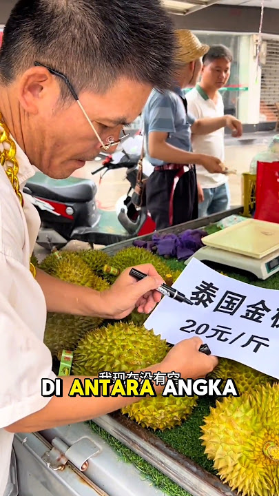 Wow, did the durian seller suffer a loss? 😅 #trending