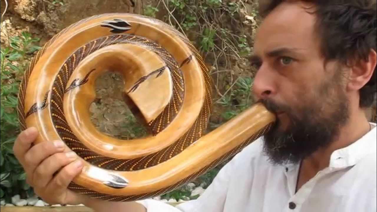 SPIRAL DIDGERIDOO PAINTED YouTube