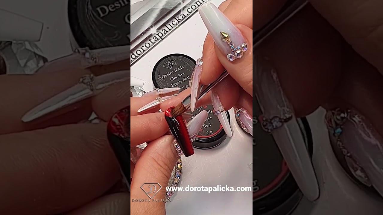 Optical illusion ombre french trend nails.❤️🖤❤️ Nail trend vertical ombre french. Ombre Nail Design