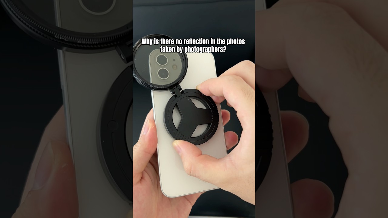 Why is there no reflection in the photos taken by the photographer? 