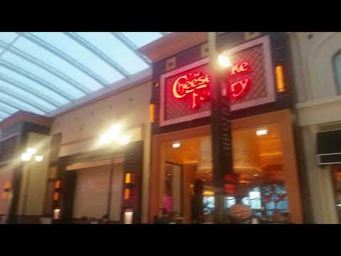 افتتاح مجمع الأفنيوز في البحرين