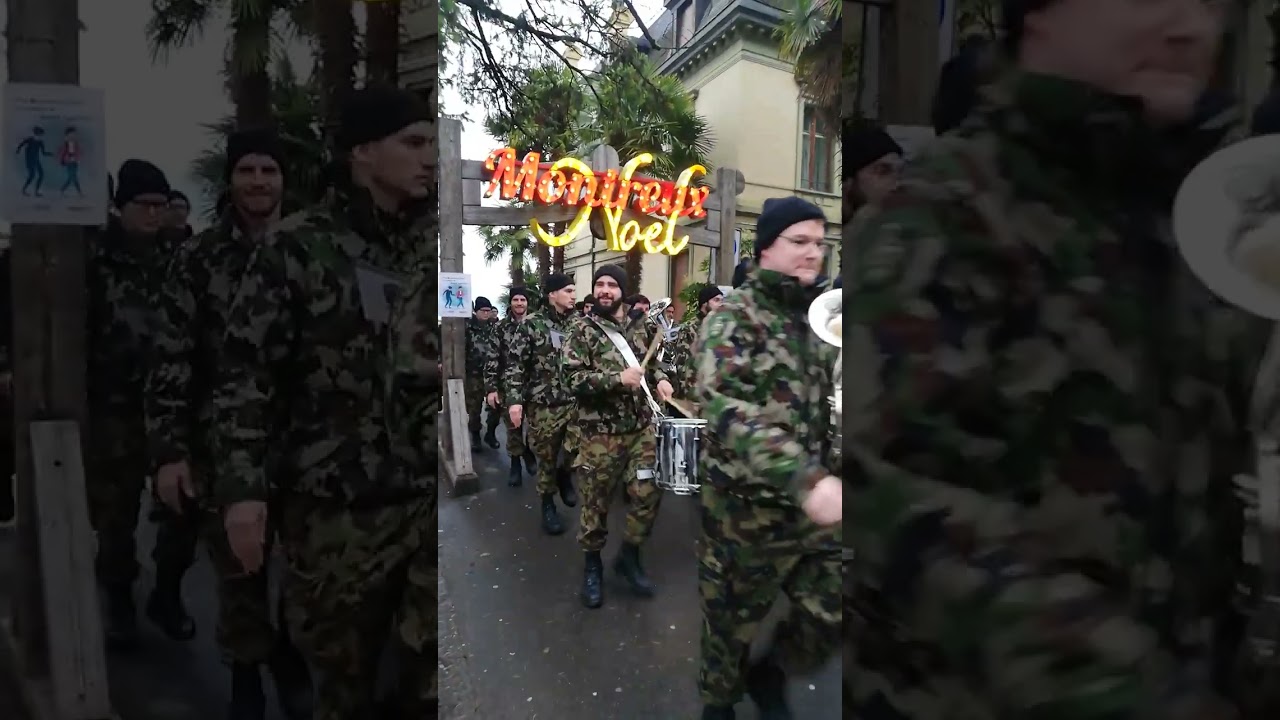 Défilé militaire au marché de Noël à Montreux Suisses