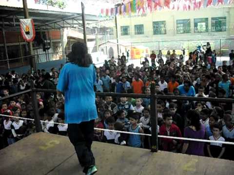 Yuri BH na Escola Municipal Arthur Guimarães - 17/06/2011 - EMOCIONANTE ...