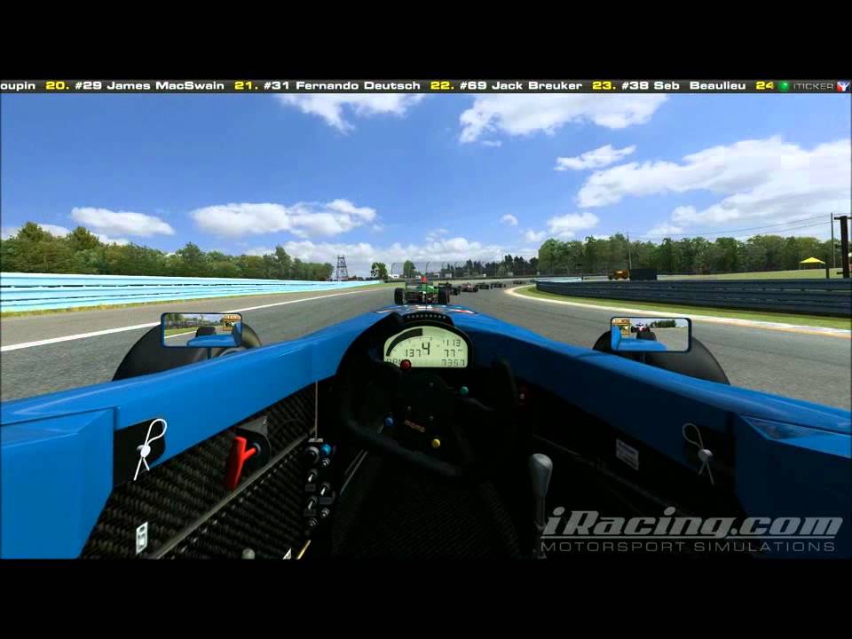 iRacing - Road Racing Tournament 2011 Final - First Lap Crash