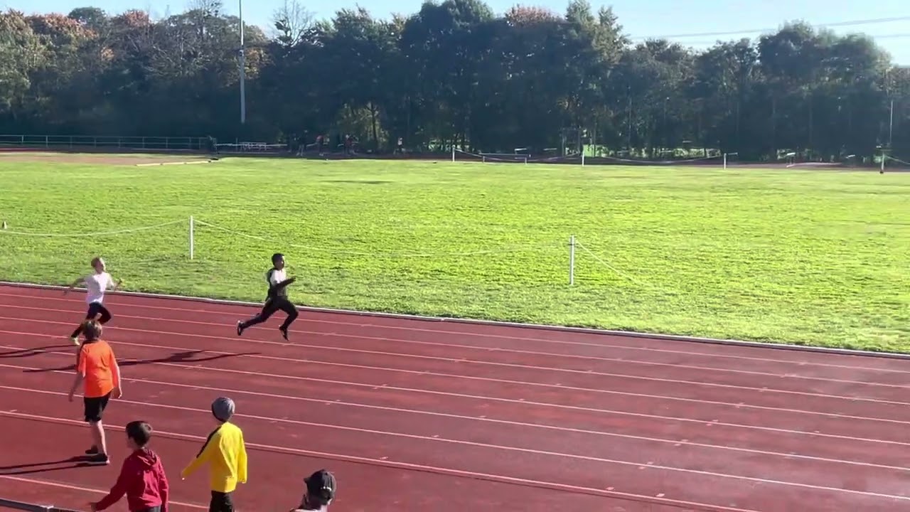 THE NEXT USAIN BOLT!!!! ￼Me running 100M at Lee Valley Athletics Centre 