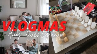 early christmas vlog with Ryan! :) opening our presents! Vlogmas day 22!