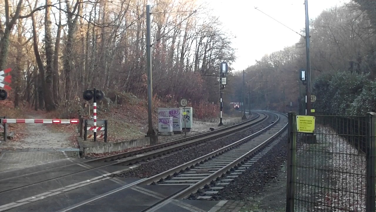 DBC 152 131-9 met Dikke Staalrollen Trein !