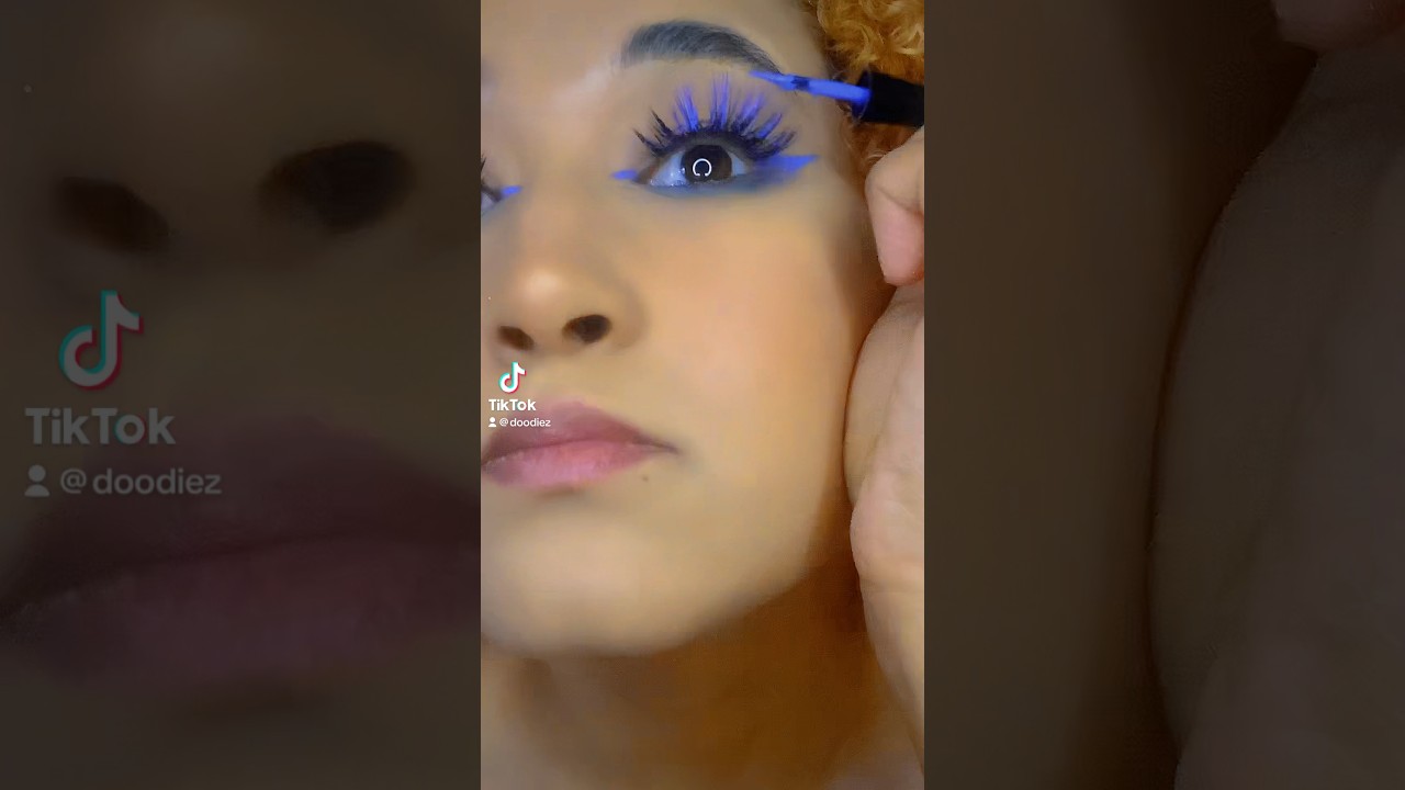 Blue Colored Eyelashes With Eyeliner 💙✨👌🏼 