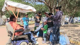 Pánuco de Coronado |  Manuel de Jesús Lugo vende semillas para sobrevivir