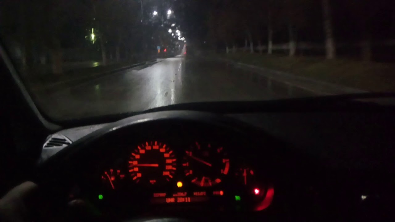 Звук дождя в машине