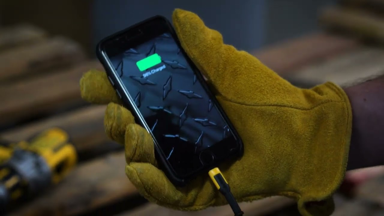 DEWALT® | Lightning to USB | Mobile Accessories | 4ft - 10ft