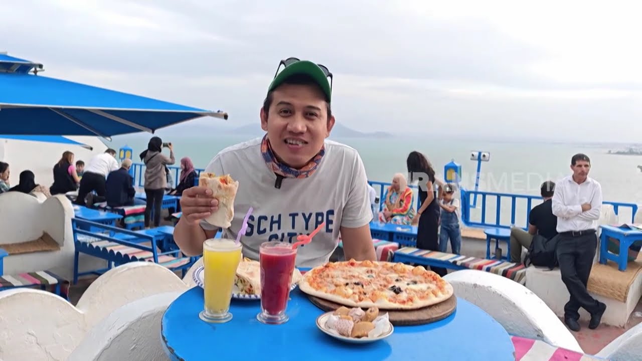 Adew Wahyu Nongkrong Asik di Kafe Sidi Bou Said, Tunisia | MAKAN RECEH (26/10/25)