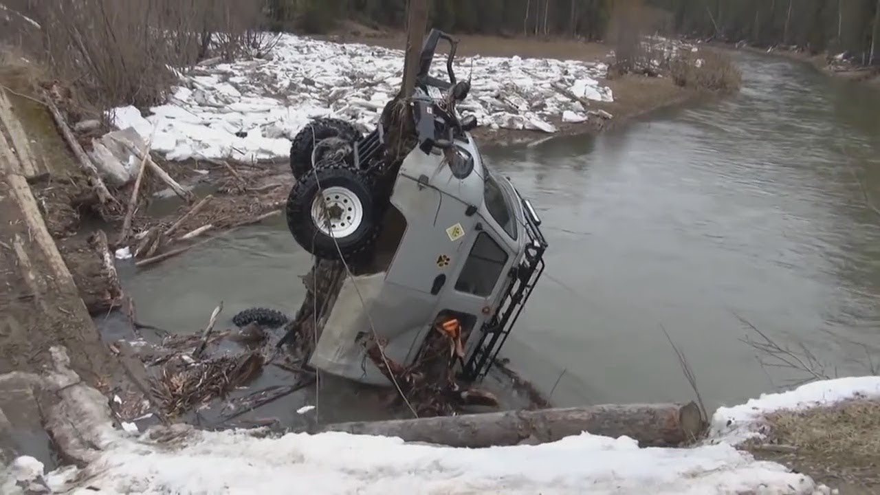 Видео уаз утопили Видео уаз утопили