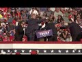 Trump sobrevive a tiroteo durante mitin en Pennsylvania