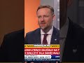 Czy czekasz, aż życie samo się zmieni? Czas na brutalną prawdę o samorozwoju.