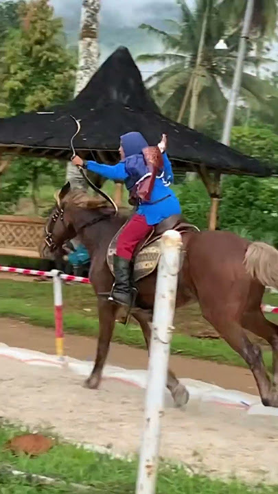 2020: Seminggu Arum digeber Latihan sama Pelatih Arum 🐎🏹 #horsebackarchery