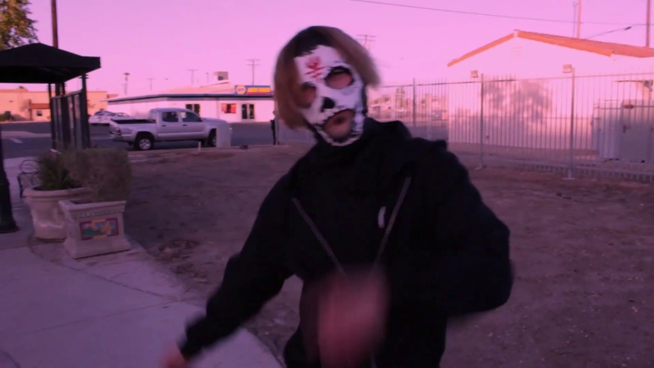 SPLIT THOUGHT: GOON - SKINNY BLUE LUCY