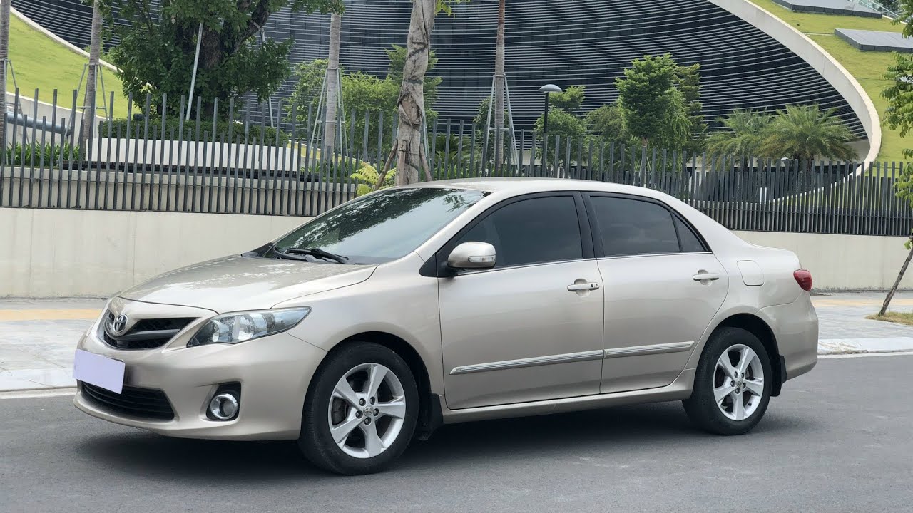 Toyota Altis 2010 700 triệu cho một chiếc xe đời 2010