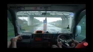 pasukan bumbu Pawon dalam kabin truk BOHLAWOK RACING