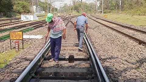 point cleaning and greasing 🚂⚒️🏭