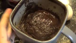 How to Make Healthy Chocolate Cake in a Mug