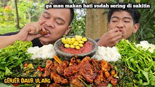 Wow lahap betul ! Mukbang ampela merah jegur + genjer daur ulang + jengkol mentah + sambel terasi