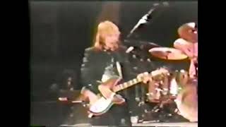 American Girl & Listen to her Heart - Tom Petty & the HBs, live 1985 (video!)