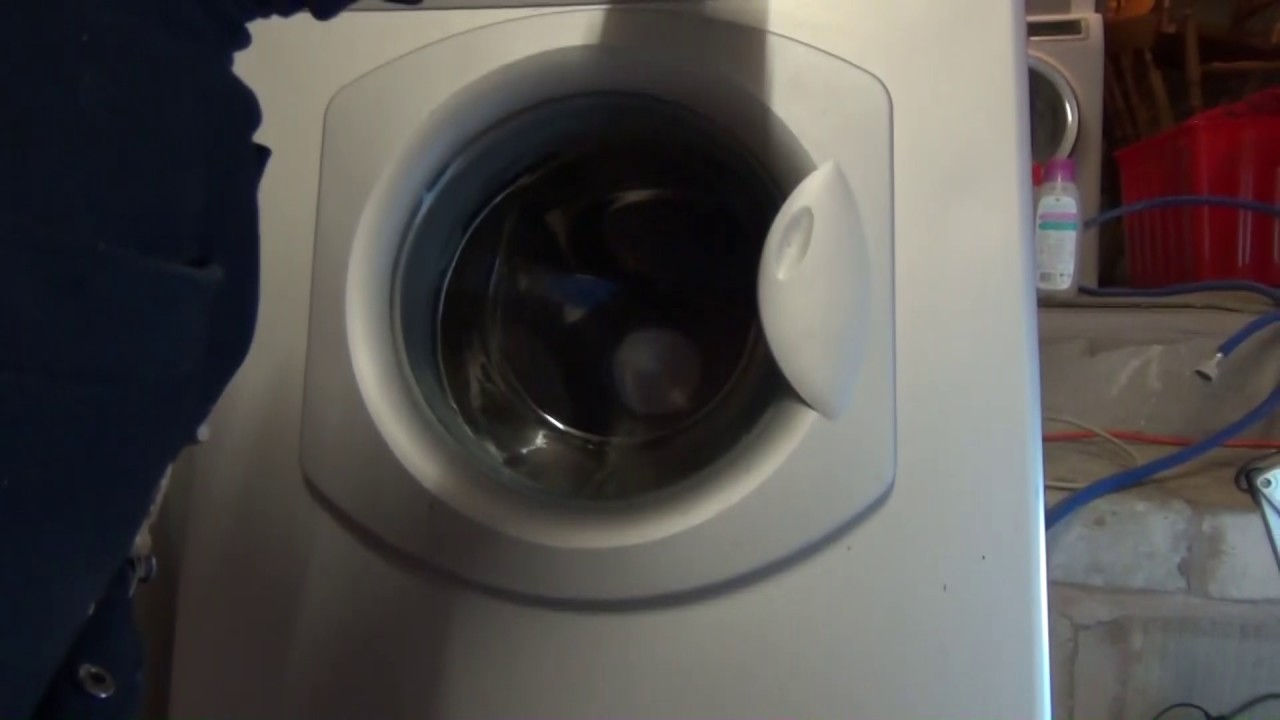 Hotpoint Ultima WMM75 Test with water, big water lock, not draining