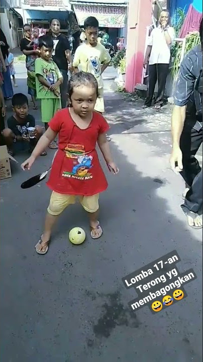 Lomba 17-an || bola sepak terong