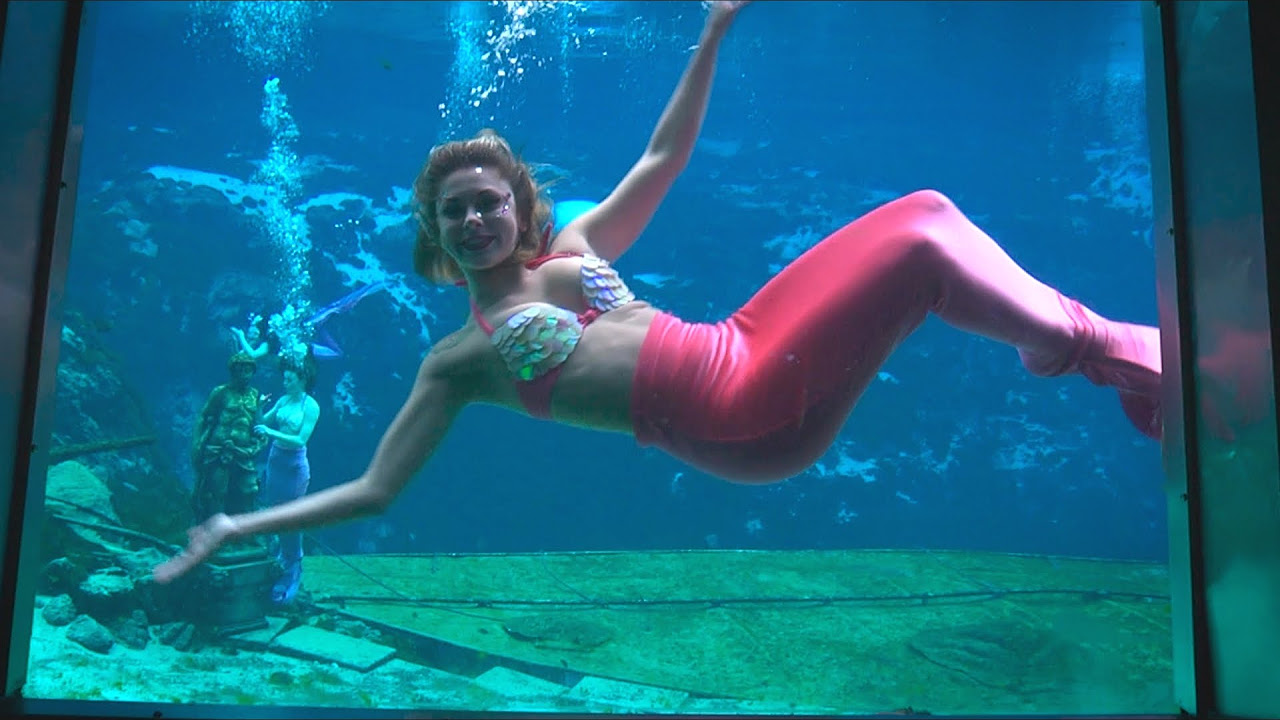 How Do Mermaid Performers Breath