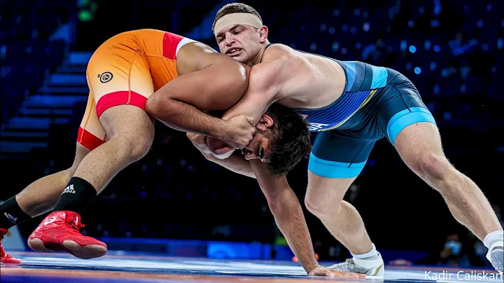 Amos smashes his was into the Junior World Finals ...